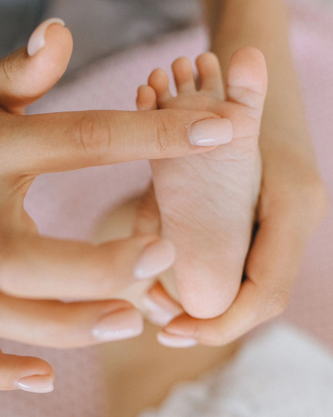 pied de bébé ongle femme